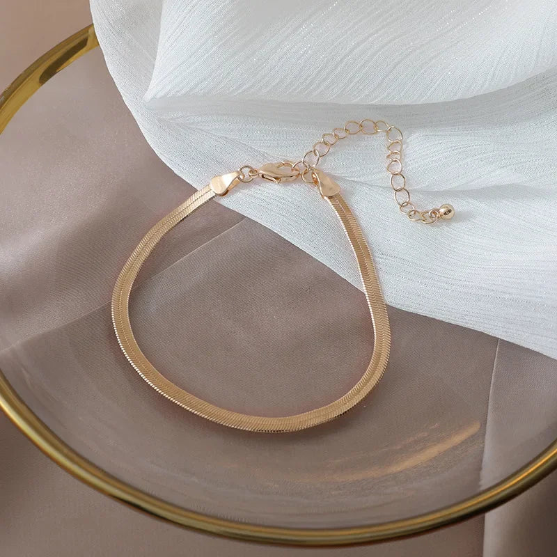 4pcs Punk Curb Cuban Chain Bracelets Set for Women Simple Thick Gold Color Charm Bracelets Fashion Jewelry Accessories New--ANDROMEDA QUINNS | AURELLE'S-ANDROMEDA QUINNS | AURELLE'S