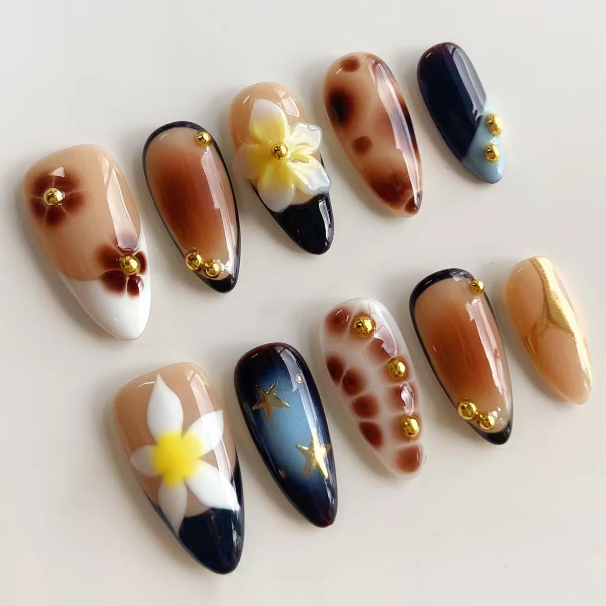 24pcs White Flower Fake Nail Tips Ins Yellow Pink Blush False Nails Wearable Full Cover European Almond Shaped Press on Nails--ANDROMEDA QUINNS | AURELLE'S-ANDROMEDA QUINNS | AURELLE'S
