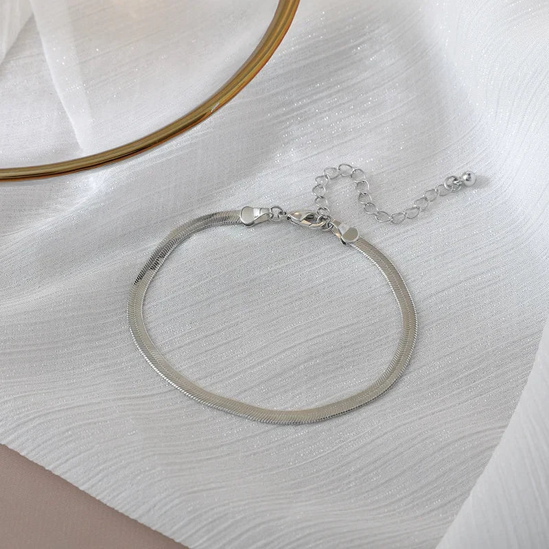 4pcs Punk Curb Cuban Chain Bracelets Set for Women Simple Thick Gold Color Charm Bracelets Fashion Jewelry Accessories New--ANDROMEDA QUINNS | AURELLE'S-ANDROMEDA QUINNS | AURELLE'S